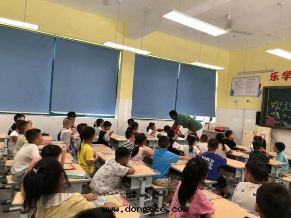 護眼(yǎn)健康照明(míng)-雅戈爾小學(xué)照明(míng)工程